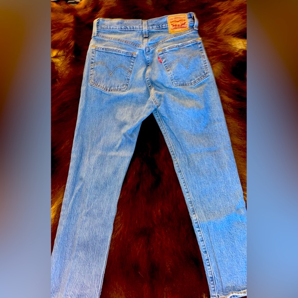 Womens Levi’s straight leg ankle jeans, size W26 L26 - Picture 2 of 4